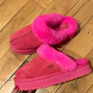 UGG Women's Vibrant Pink Cozy Slippers